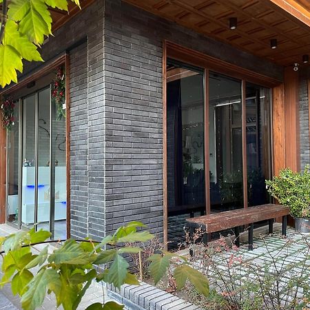 Luxin Hotel Тбилиси Екстериор снимка