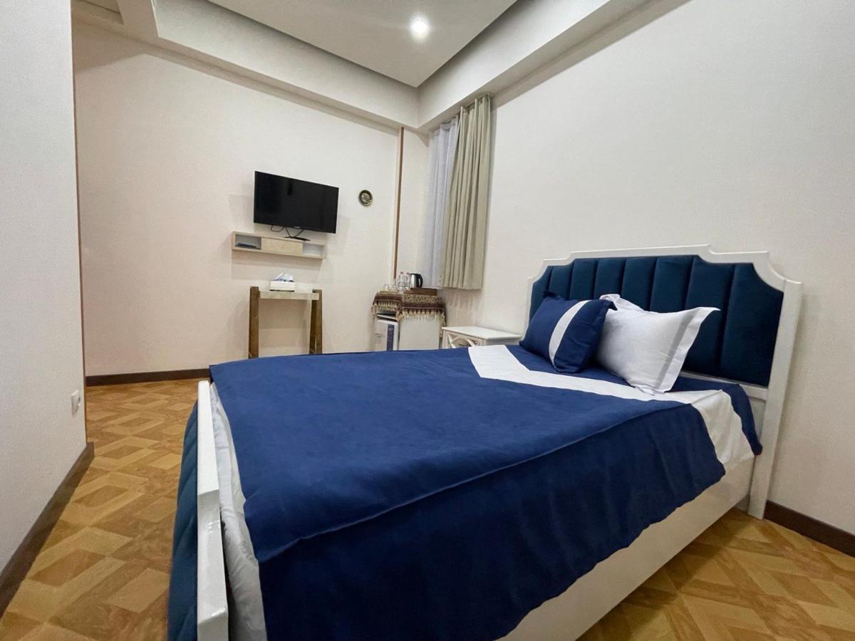 Luxin Hotel Тбилиси Екстериор снимка