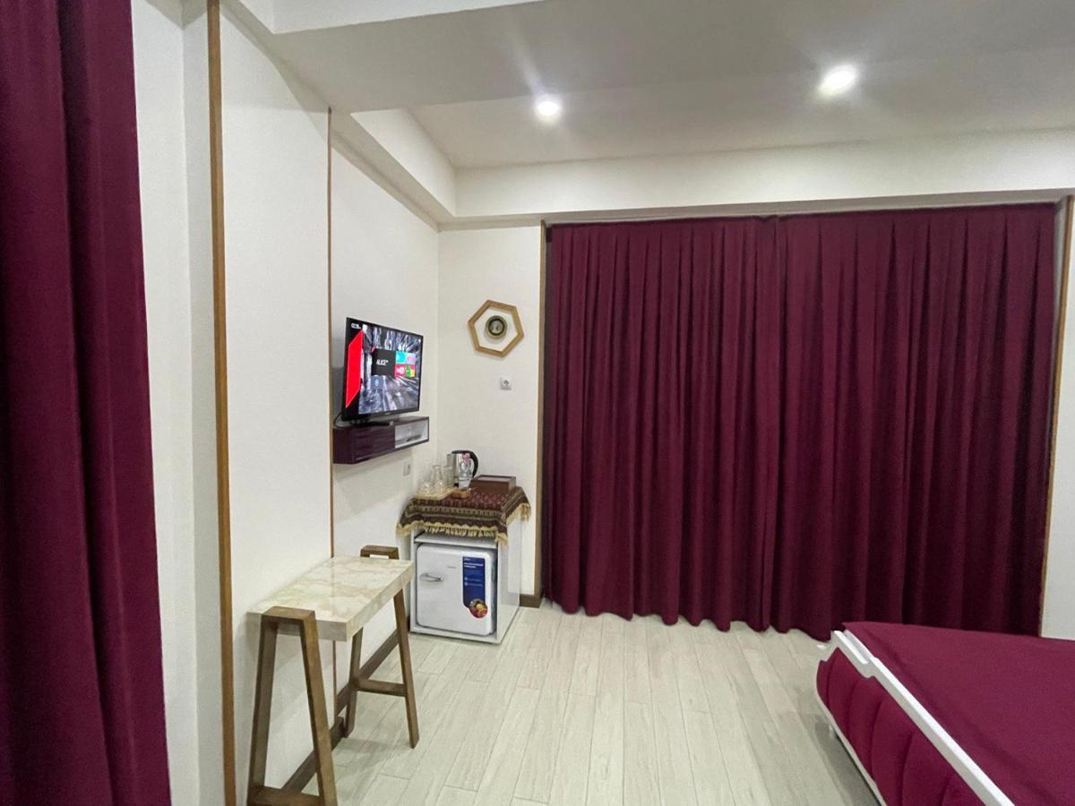 Luxin Hotel Тбилиси Екстериор снимка