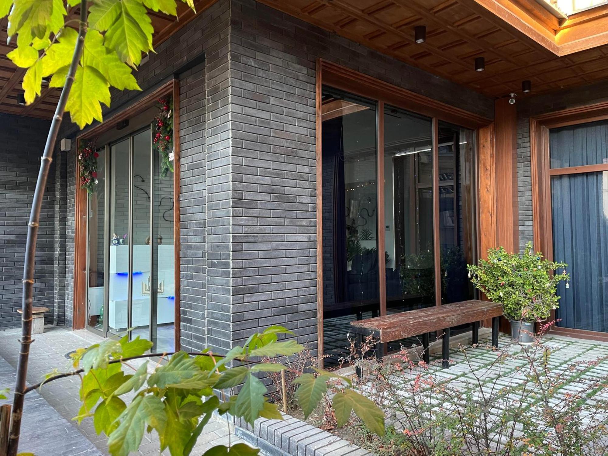 Luxin Hotel Тбилиси Екстериор снимка