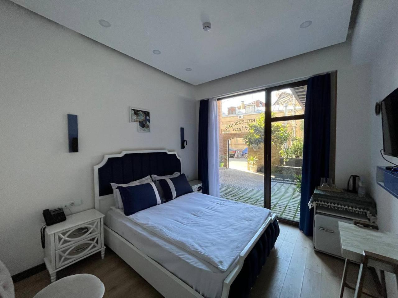 Luxin Hotel Тбилиси Екстериор снимка