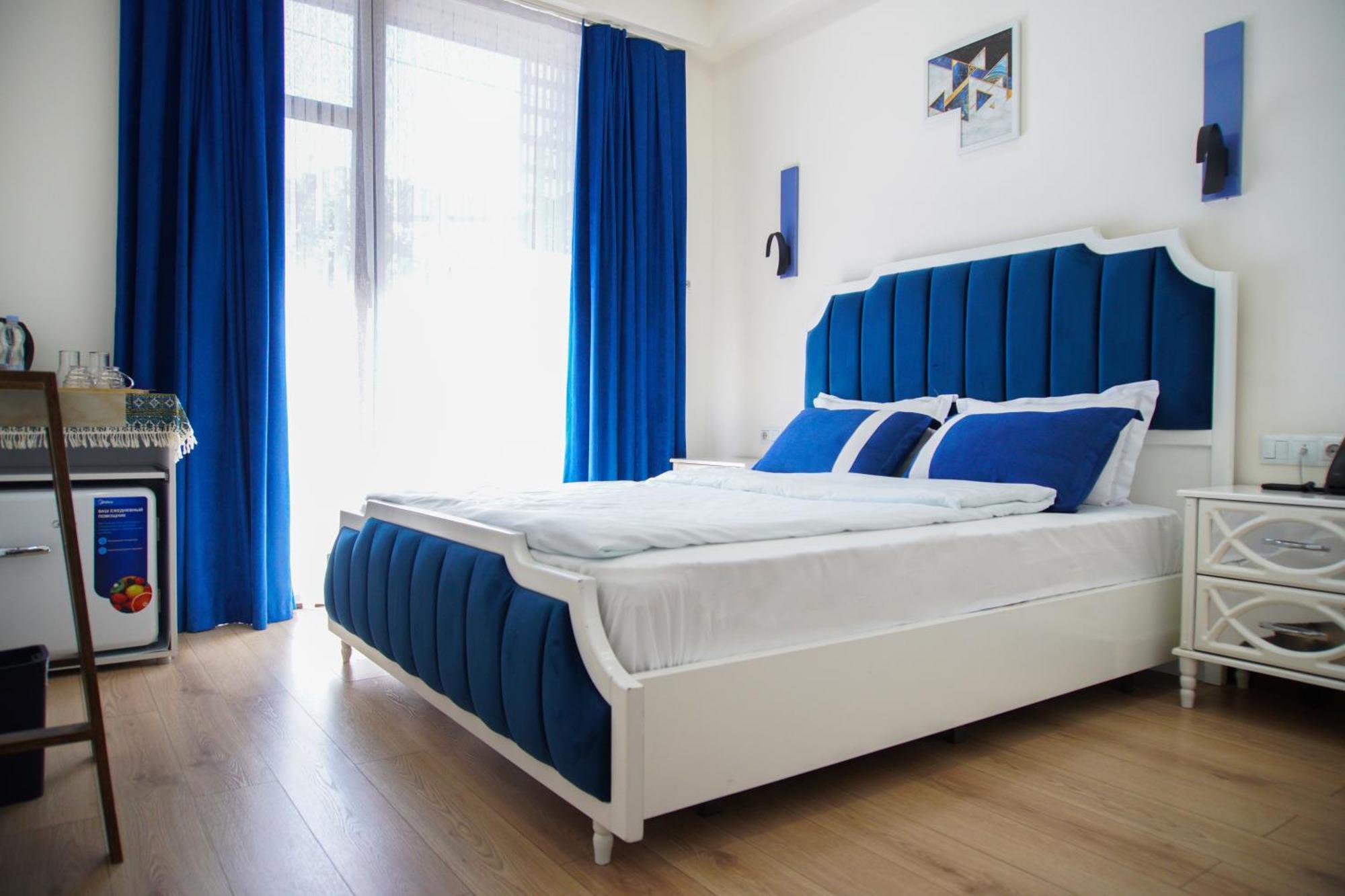Luxin Hotel Тбилиси Екстериор снимка