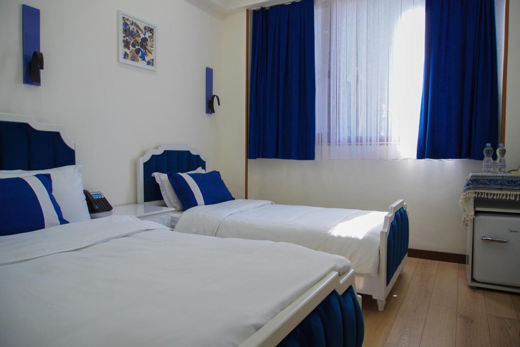 Luxin Hotel Тбилиси Екстериор снимка